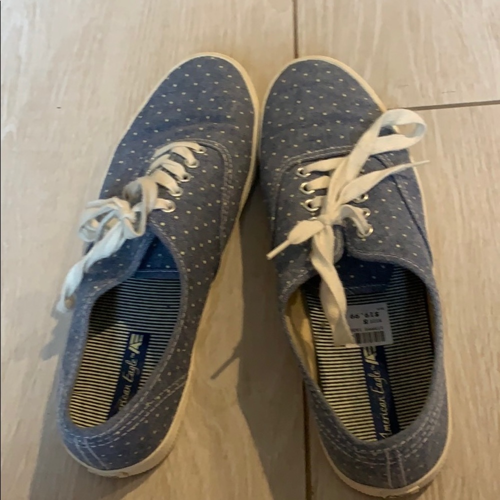 American Eagle tennis shoes